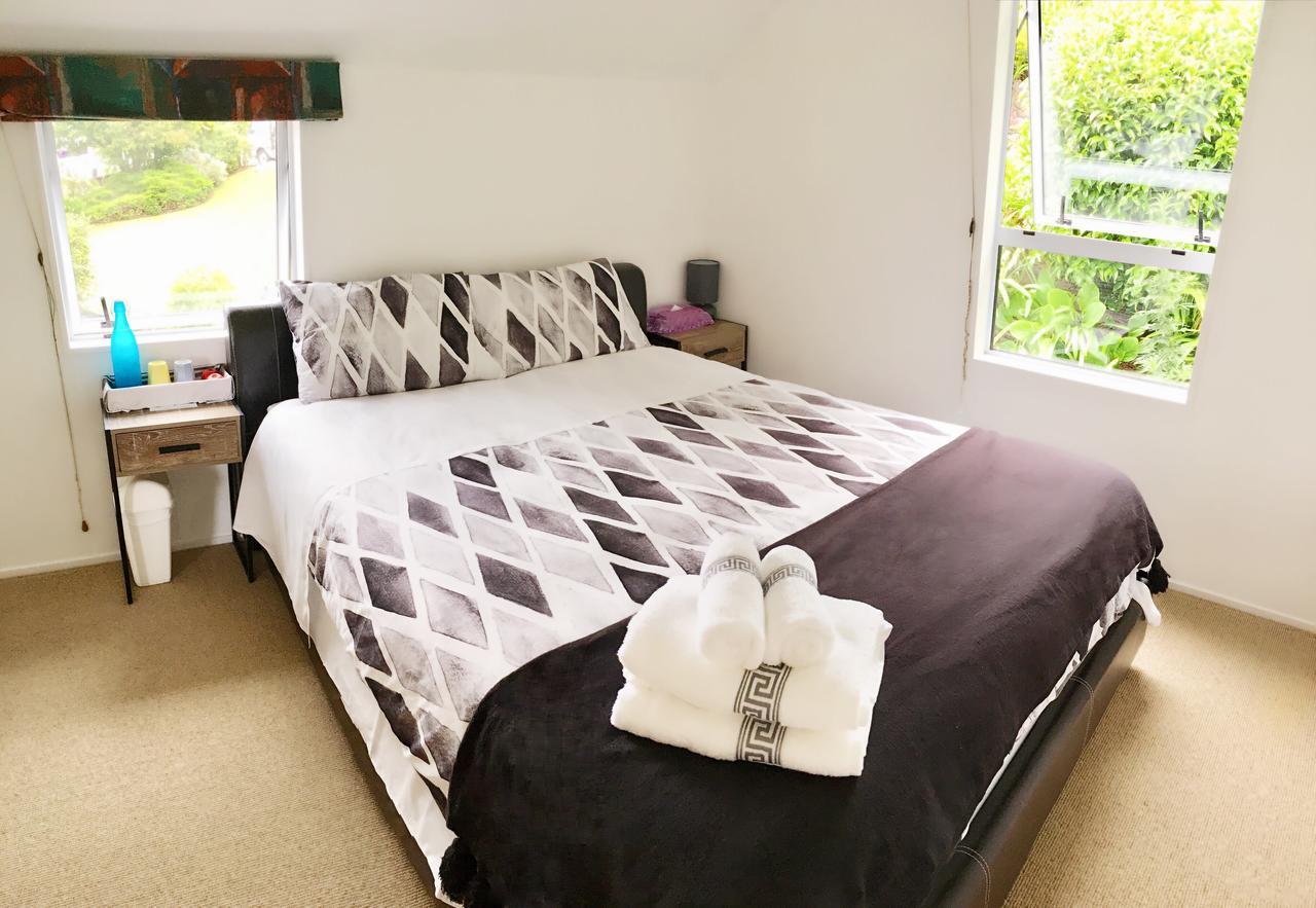 Foodora Lake View Bed & Breakfast Rotorua Bagian luar foto